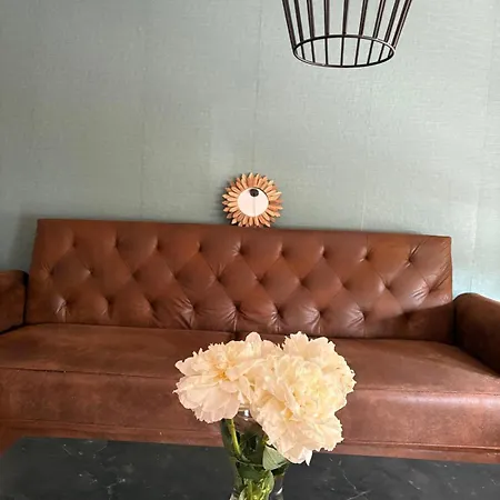 Naehe Stadtpark, Renoviert, Businesswohnung, Monteurwohnung, Geschaeftsreisendewohnung, Garten, Balkon,parkplatz *