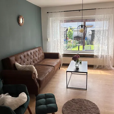 Naehe Stadtpark, Renoviert, Businesswohnung, Monteurwohnung, Geschaeftsreisendewohnung, Garten, Balkon,parkplatz