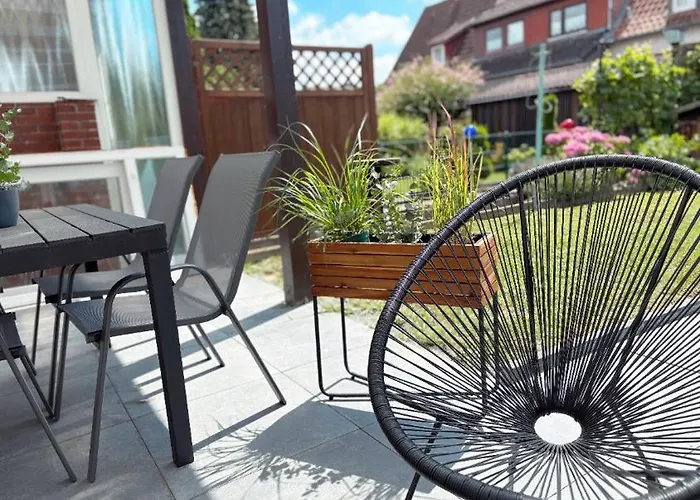 Naehe Stadtpark, Renoviert, Businesswohnung, Monteurwohnung, Geschaeftsreisendewohnung, Garten, Balkon,parkplatz 公寓