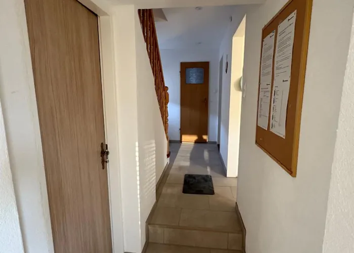 公寓 Naehe Stadtpark, Renoviert, Businesswohnung, Monteurwohnung, Geschaeftsreisendewohnung, Garten, Balkon,parkplatz *